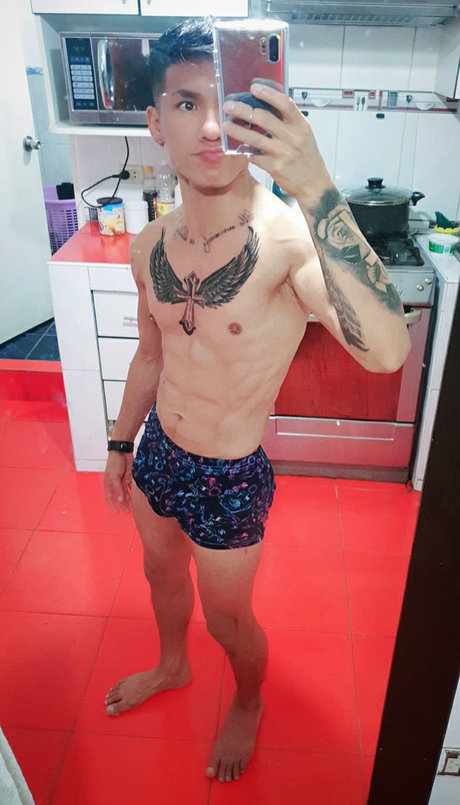 Naakte gelekte OnlyFans-foto van Michaonlyfans