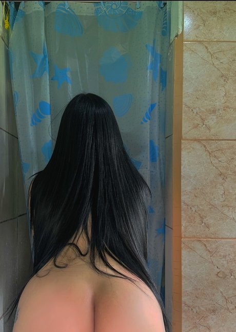 Naakte gelekte OnlyFans-foto van Keisy Mora