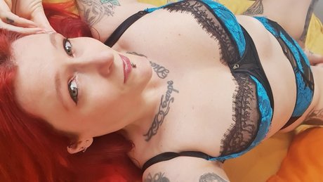 Naakte gelekte OnlyFans-foto van Frayja