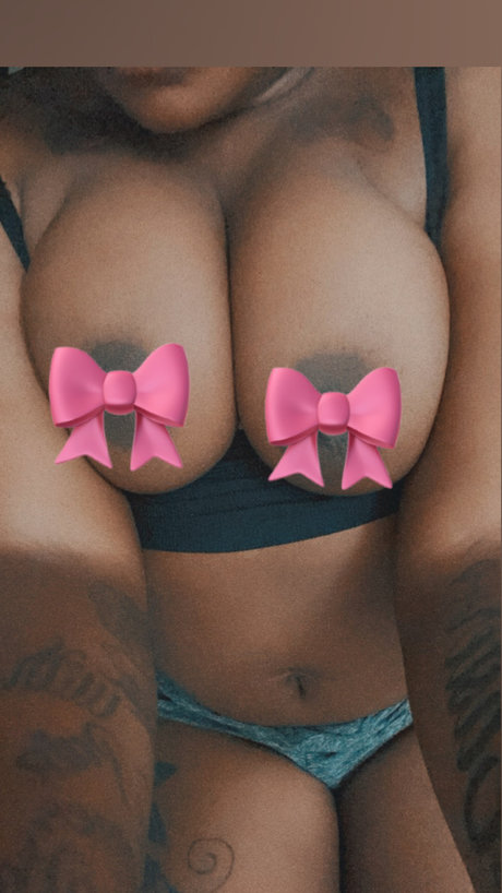 Naakte gelekte OnlyFans-foto van Msgemini