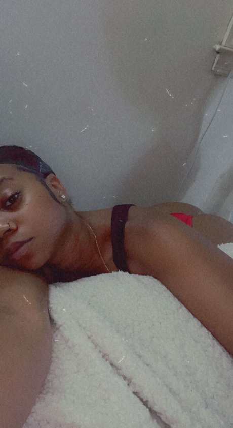 Naakte gelekte OnlyFans-foto van Msann