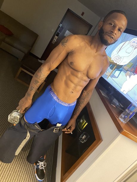 Naakte gelekte OnlyFans-foto van Mr Ridickulous