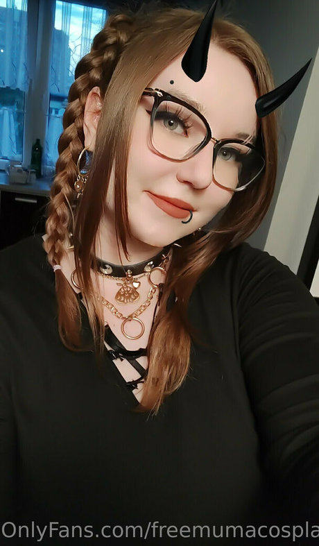 Naakte gelekte OnlyFans-foto van Freemumacosplay