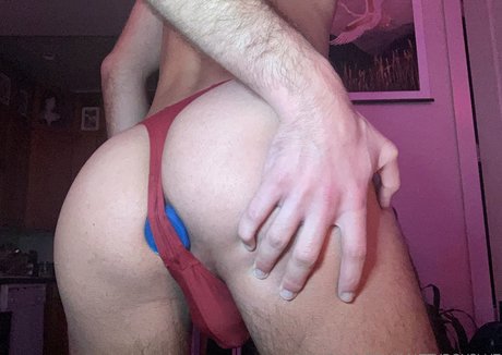 Naakte gelekte OnlyFans-foto van Peachinheat
