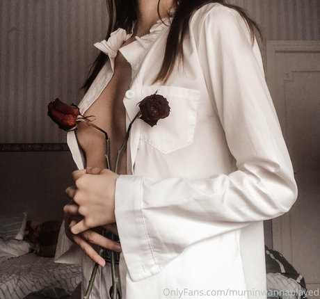 Naakte gelekte OnlyFans-foto van Muminwannaplayed