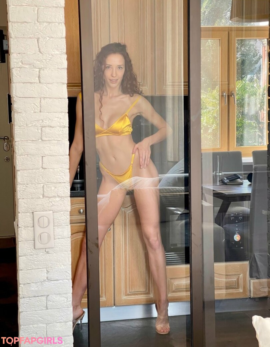 Naakte gelekte OnlyFans-foto van Gingeryshoot #1416