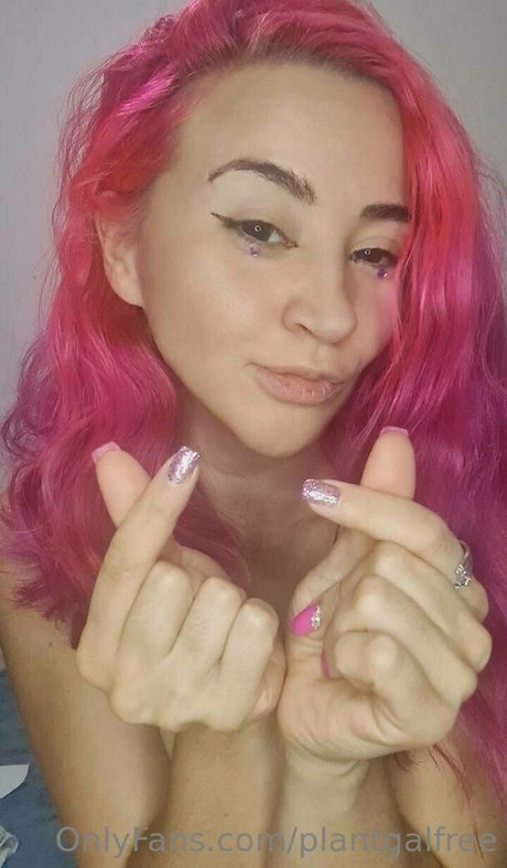 Naakte gelekte OnlyFans-foto van Plantgalfree