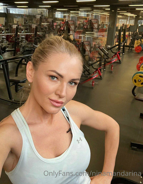 Naakte gelekte OnlyFans-foto van Xmommynina