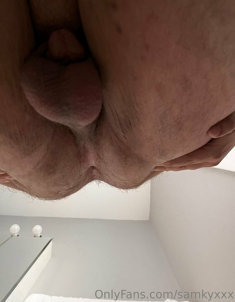 Naakte gelekte OnlyFans-foto van Samkyxxx