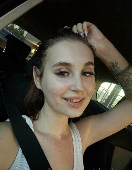 Naakte gelekte OnlyFans-foto van Alexalungu
