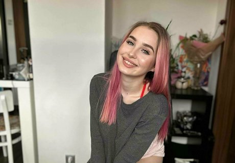Naakte gelekte OnlyFans-foto van Alexalungu