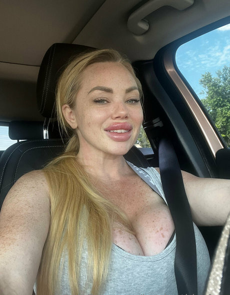 Naakte gelekte OnlyFans-foto van Katrinathiccfree