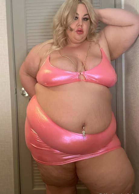 Naakte gelekte OnlyFans-foto van Oliviajaide