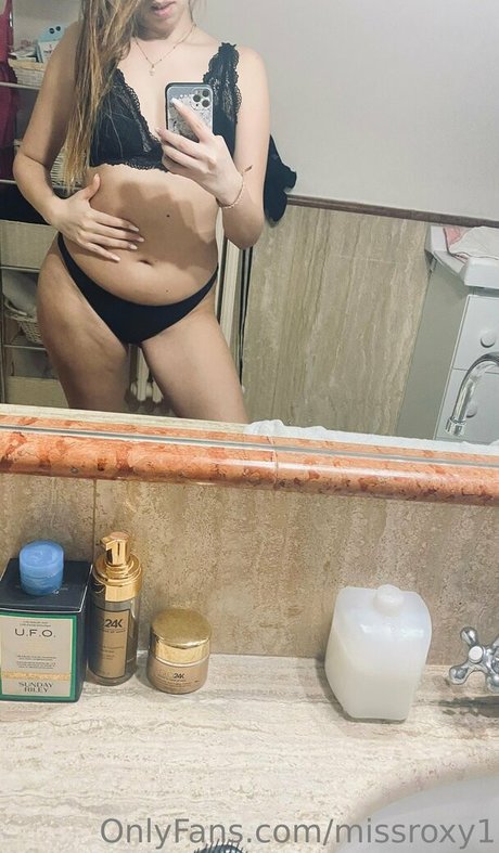 Naakte gelekte OnlyFans-foto van Missroxy1