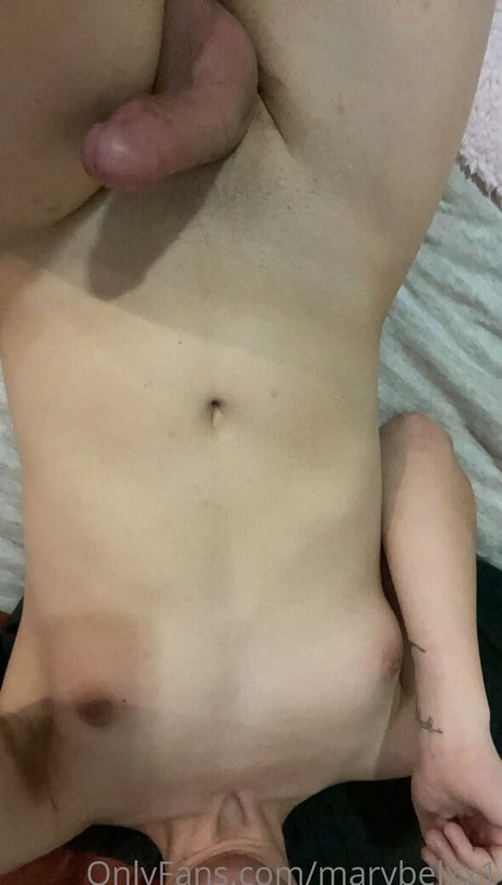 Naakte gelekte OnlyFans-foto van Starfruitxx