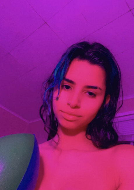 Naakte gelekte OnlyFans-foto van Yazzifreaky