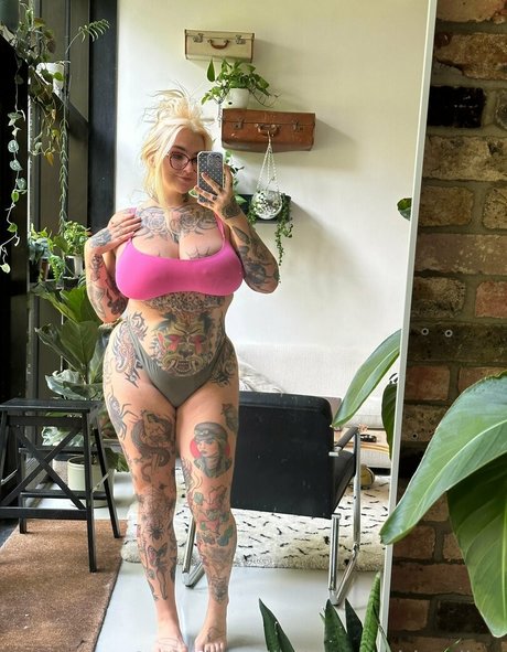 Naakte gelekte OnlyFans-foto van Stupiderandhotter