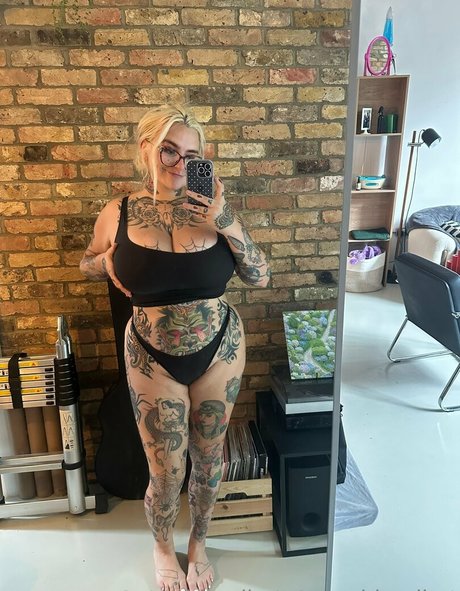 Naakte gelekte OnlyFans-foto van Stupiderandhotter