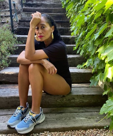 Naakte gelekte OnlyFans-foto van Tracee Ellis Ross
