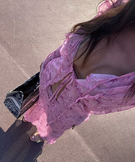 Naakte gelekte OnlyFans-foto van Danellaurbaytv