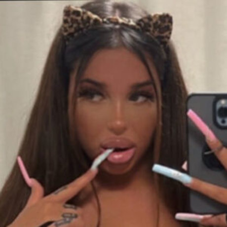 Naakte gelekte OnlyFans-foto van Juuuicyml Ml