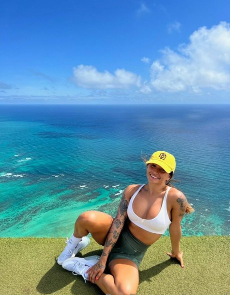 Naakte gelekte OnlyFans-foto van Lavaxgrl