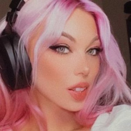 Naakte gelekte OnlyFans-foto van Bridget Boltz