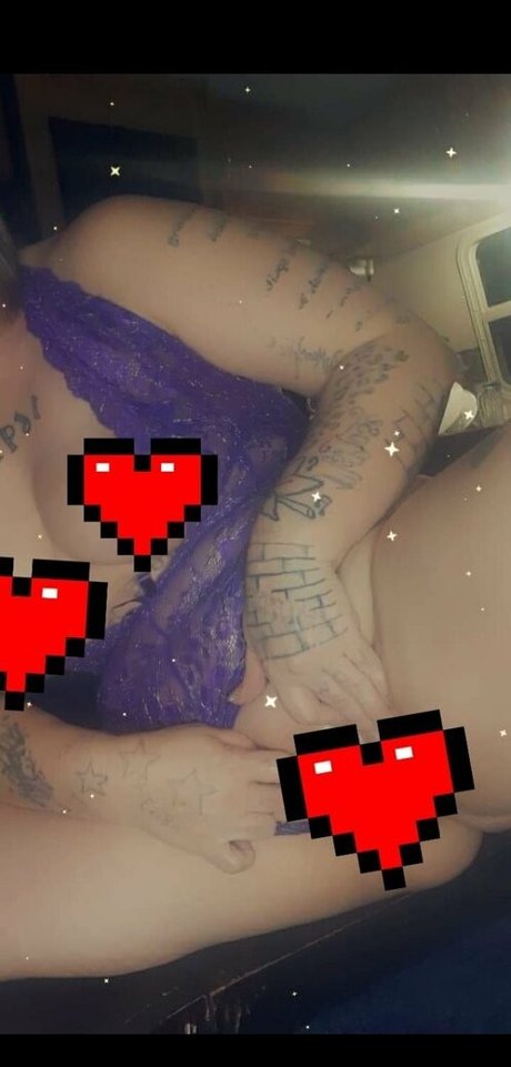 Naakte gelekte OnlyFans-foto van Lluvely