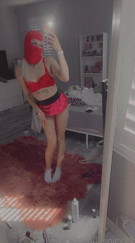 Naakte gelekte OnlyFans-foto van Lilspicy21