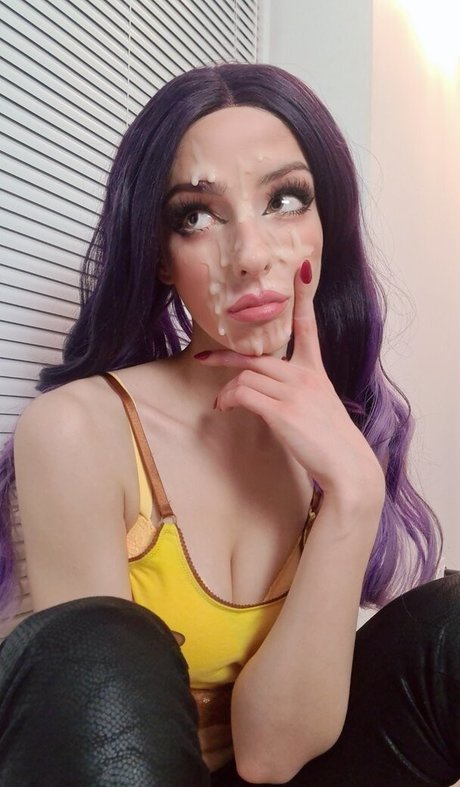 Naakte gelekte OnlyFans-foto van Grimoire Grim Grimmy