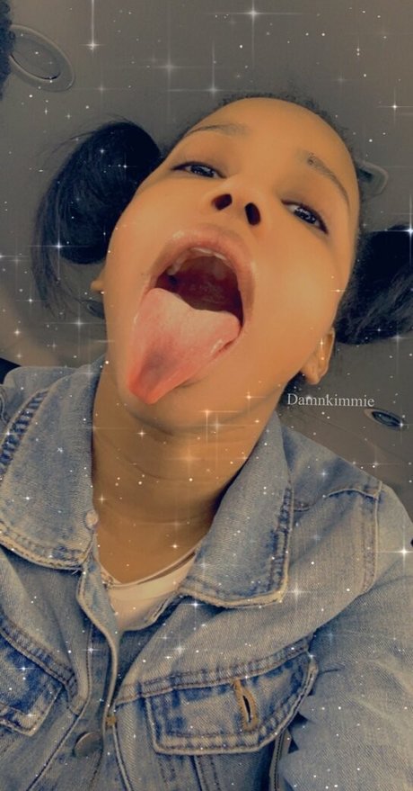 Naakte gelekte OnlyFans-foto van Damnkimmie