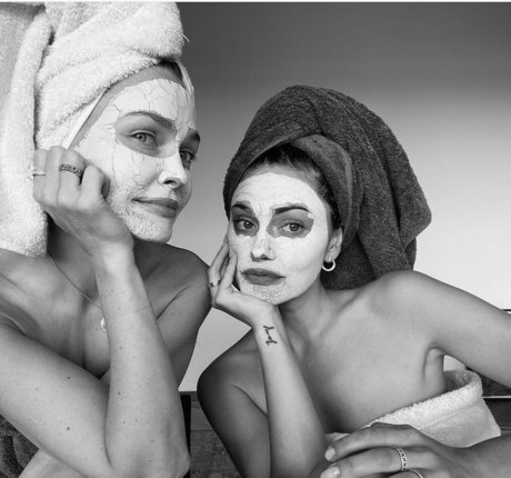 Phoebe Tonkin