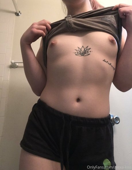 Naakte gelekte OnlyFans-foto van Alexakiss
