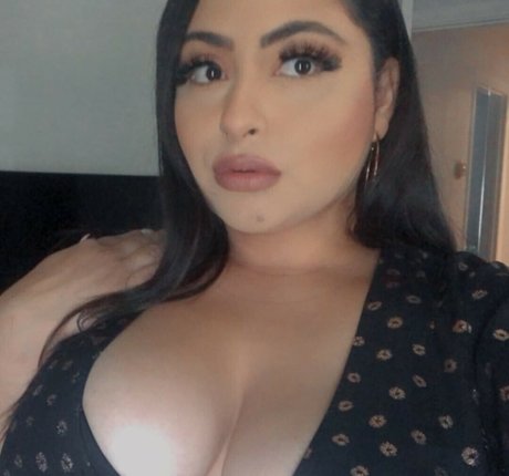 Naakte gelekte OnlyFans-foto van Alexis D