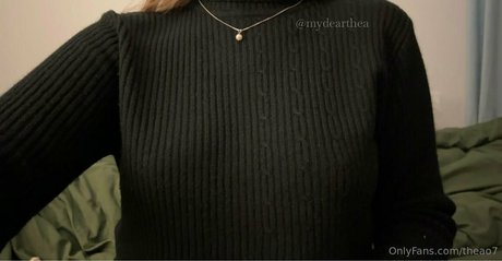 Naakte gelekte OnlyFans-foto van Theao7