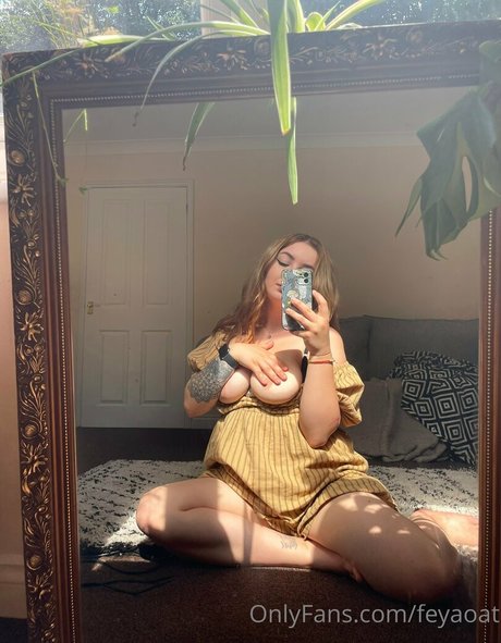 Naakte gelekte OnlyFans-foto van Cutiefeya