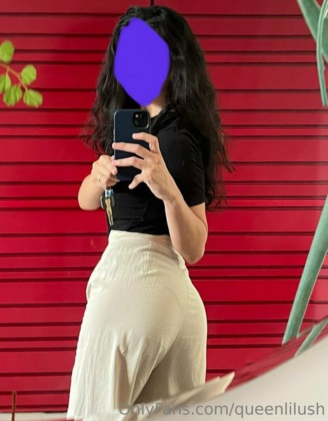 Naakte gelekte OnlyFans-foto van Queenlilush