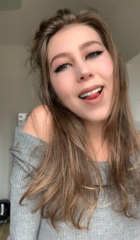 Naakte gelekte OnlyFans-foto van Weronikaaria