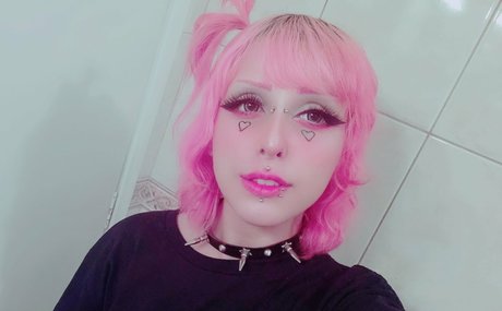 Naakte gelekte OnlyFans-foto van Virtualbunni