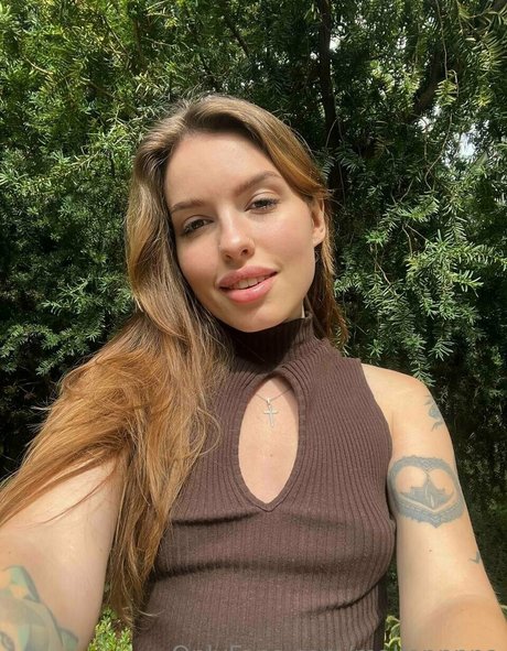 Naakte gelekte OnlyFans-foto van Mallennnna