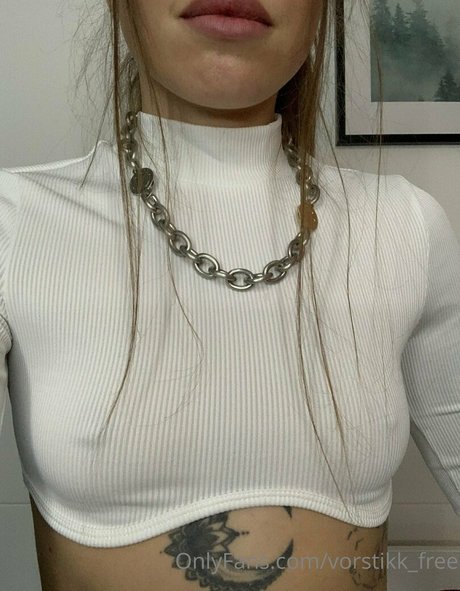 Naakte gelekte OnlyFans-foto van Mallennnna