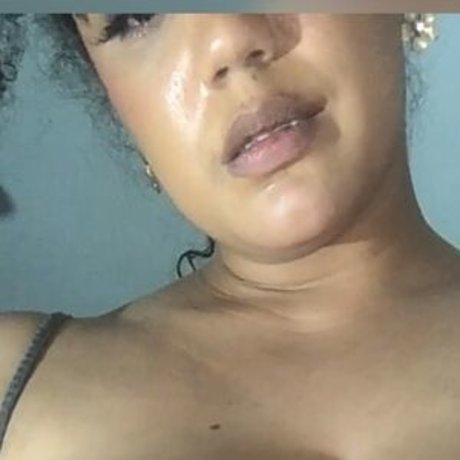 Naakte gelekte OnlyFans-foto van Feelinfree