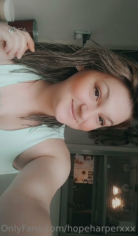 Naakte gelekte OnlyFans-foto van Hopeharperxxx