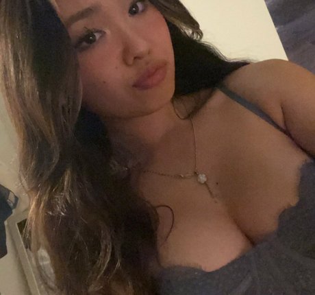 Naakte gelekte OnlyFans-foto van Chaela