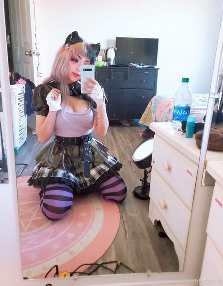 Naakte gelekte OnlyFans-foto van Dahliaparisi