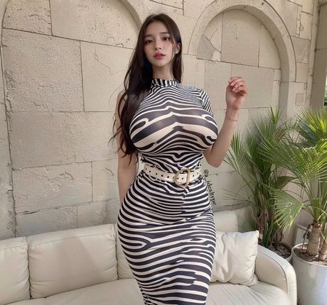 Naakte gelekte OnlyFans-foto van Yua Lim