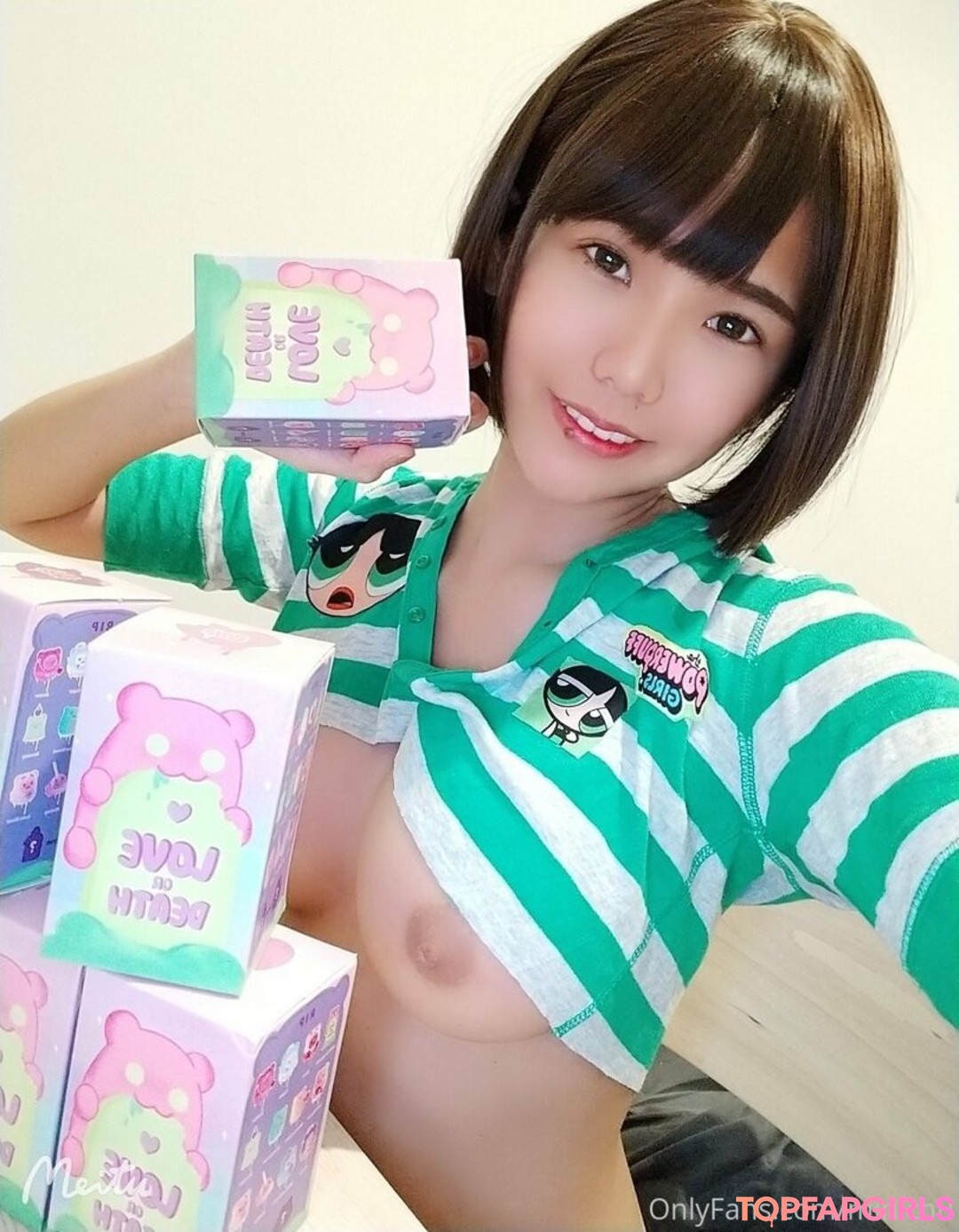 Naakte gelekte OnlyFans-foto van Minichu Thai #1113