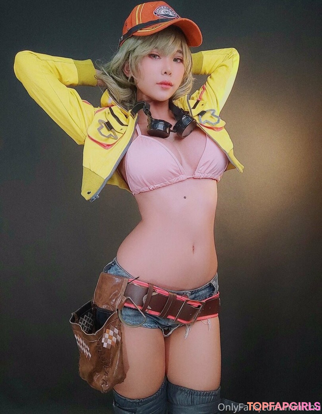 Naakte gelekte OnlyFans-foto van Minichu Thai #1203