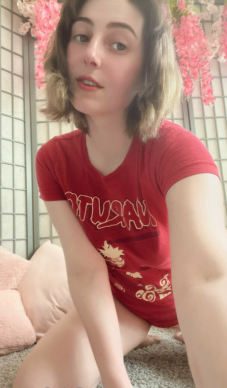 Naakte gelekte OnlyFans-foto van Littlelilycos