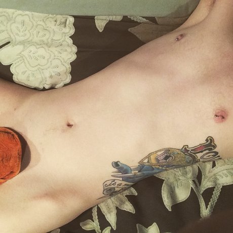 Naakte gelekte OnlyFans-foto van Uhohspaghettiohs